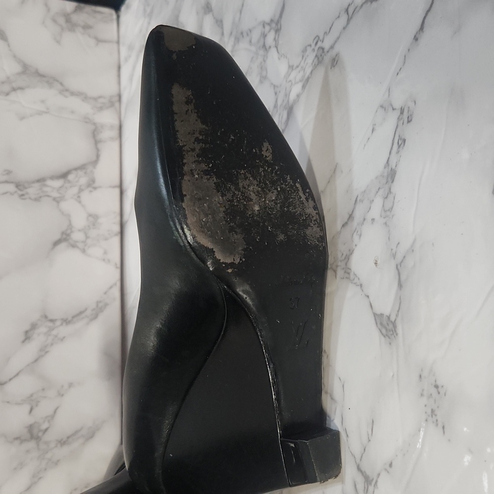 Louis Vuitton Black womens Pumps size italy 37 = us size 7 - Picture 5 of 11